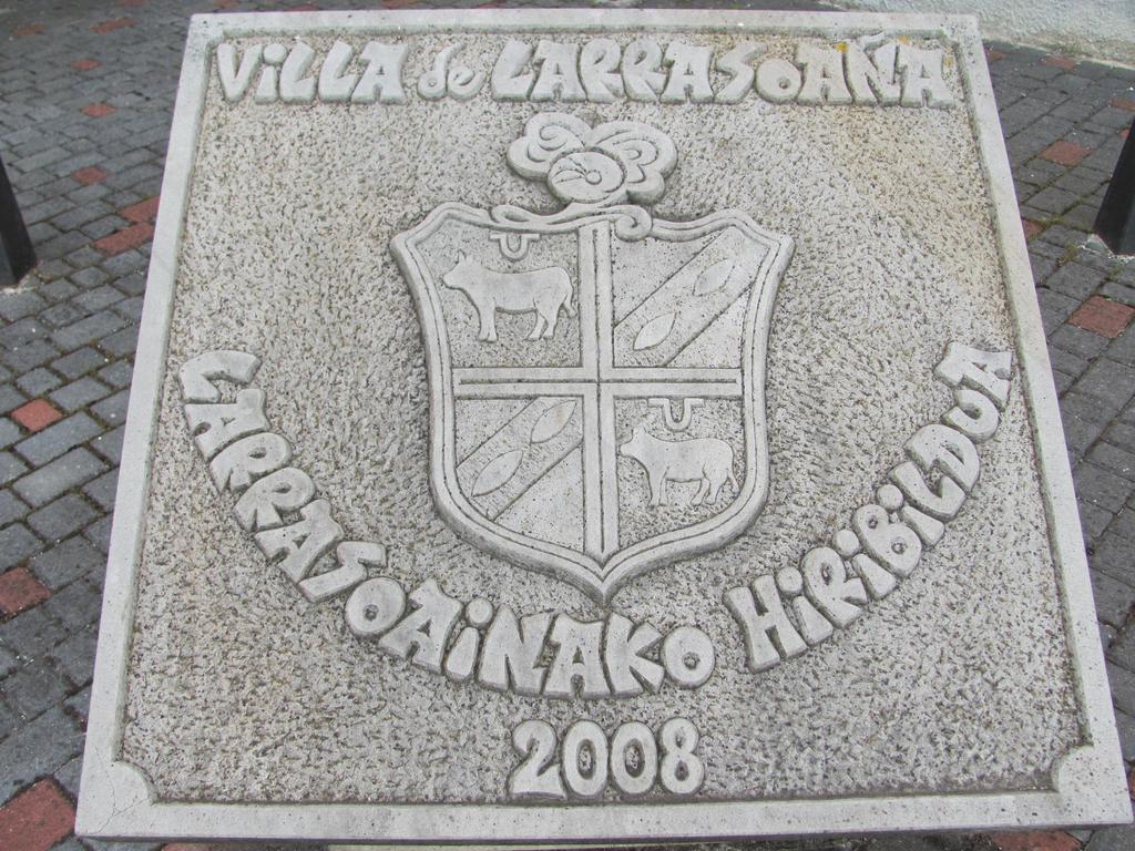 Pension El Peregrino De Larrasoana 外观 照片