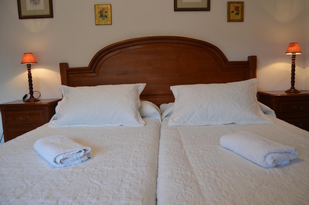 Pension El Peregrino De Larrasoana 外观 照片