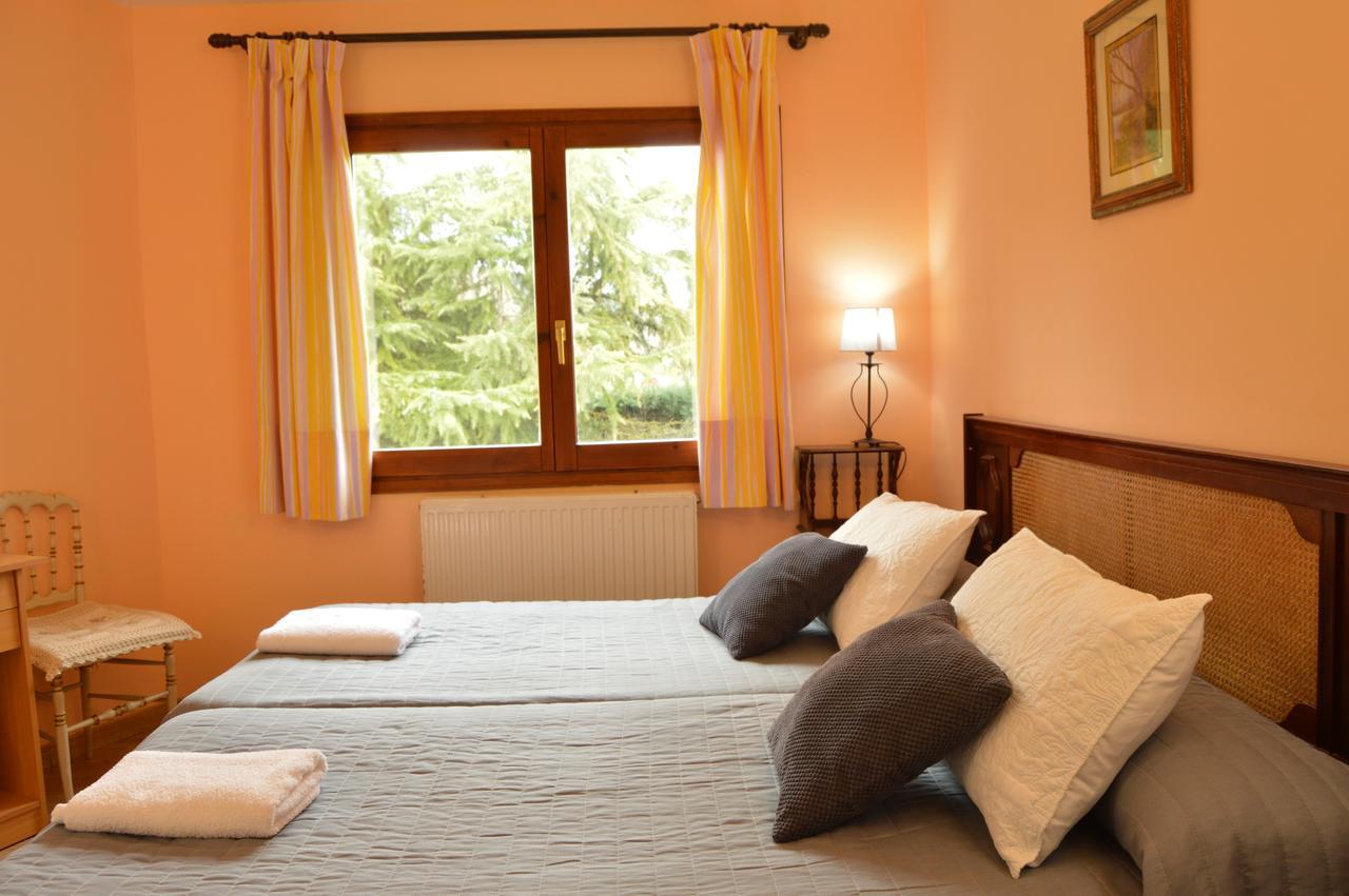 Pension El Peregrino De Larrasoana 外观 照片